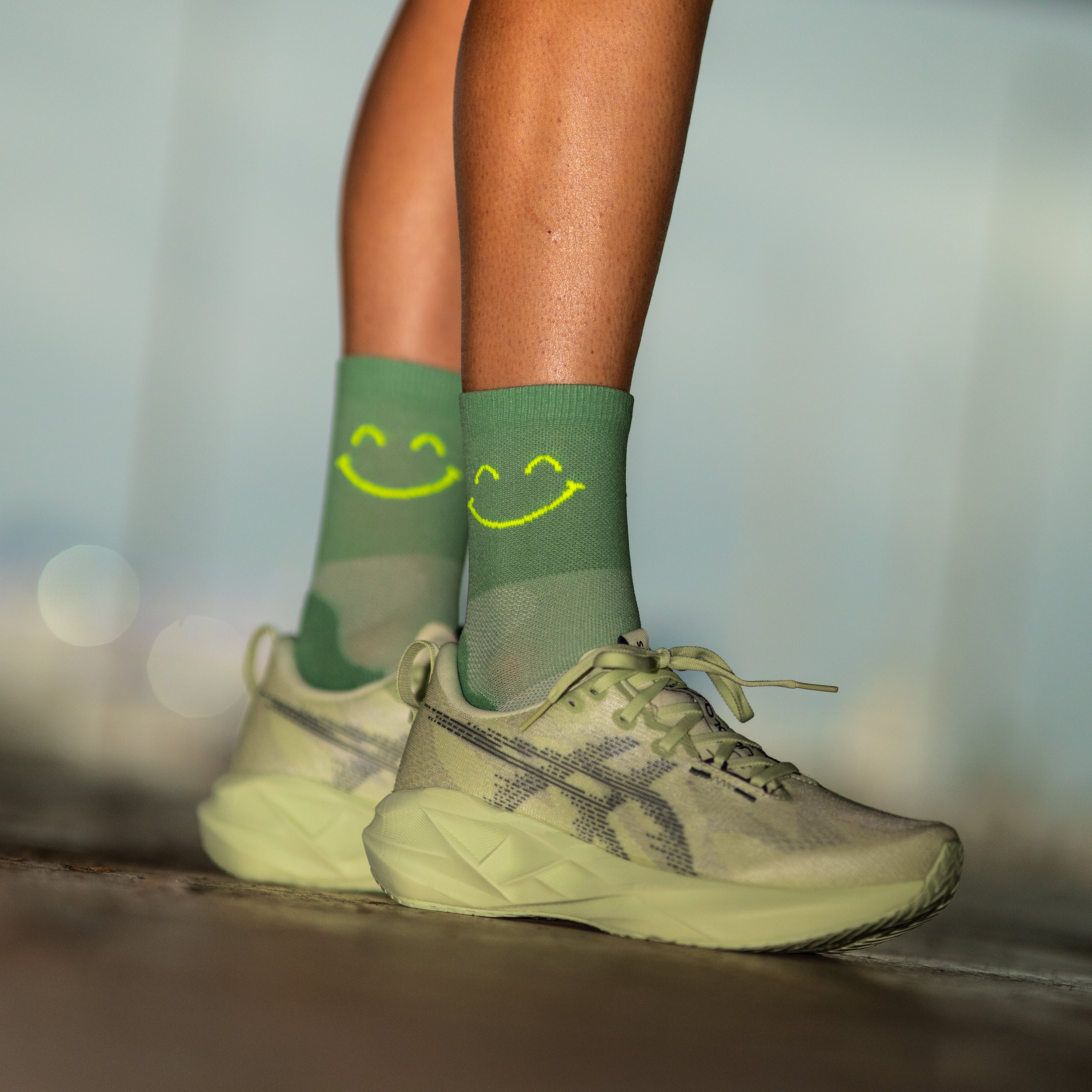 HAPPY MODE GREEN - CALCETÍN RUN ULTRALIGHT - Image 2